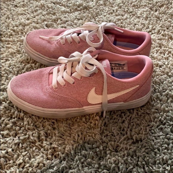 nike girls size 6
